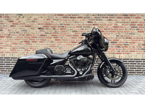 Harley Davidson 103 FLHXS Street Glide Special CVO Streetglide