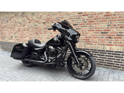 Harley Davidson 103 FLHXS Street Glide Special CVO Streetglide
