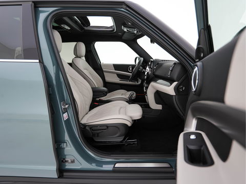 MINI Countryman 1.5 Cooper Business-Edition Outdoor-Pack Aut. *PANO | LUXURY-LEATHER | FULL-LED | HARMAN/KARDON-AUDIO | HEATED-SPORTSEATS | CAMERA | KEYLESS | DIGI-COCKPIT | NAVI-FULLMAP | ECC | PDC | CRUISE | 19"ALU*