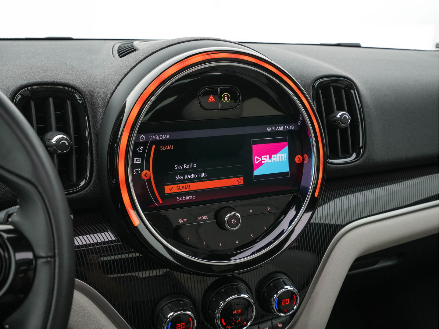 MINI Countryman 1.5 Cooper Business-Edition Outdoor-Pack Aut. *PANO | LUXURY-LEATHER | FULL-LED | HARMAN/KARDON-AUDIO | HEATED-SPORTSEATS | CAMERA | KEYLESS | DIGI-COCKPIT | NAVI-FULLMAP | ECC | PDC | CRUISE | 19"ALU*