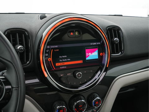 MINI Countryman 1.5 Cooper Business-Edition Outdoor-Pack Aut. *PANO | LUXURY-LEATHER | FULL-LED | HARMAN/KARDON-AUDIO | HEATED-SPORTSEATS | CAMERA | KEYLESS | DIGI-COCKPIT | NAVI-FULLMAP | ECC | PDC | CRUISE | 19"ALU*