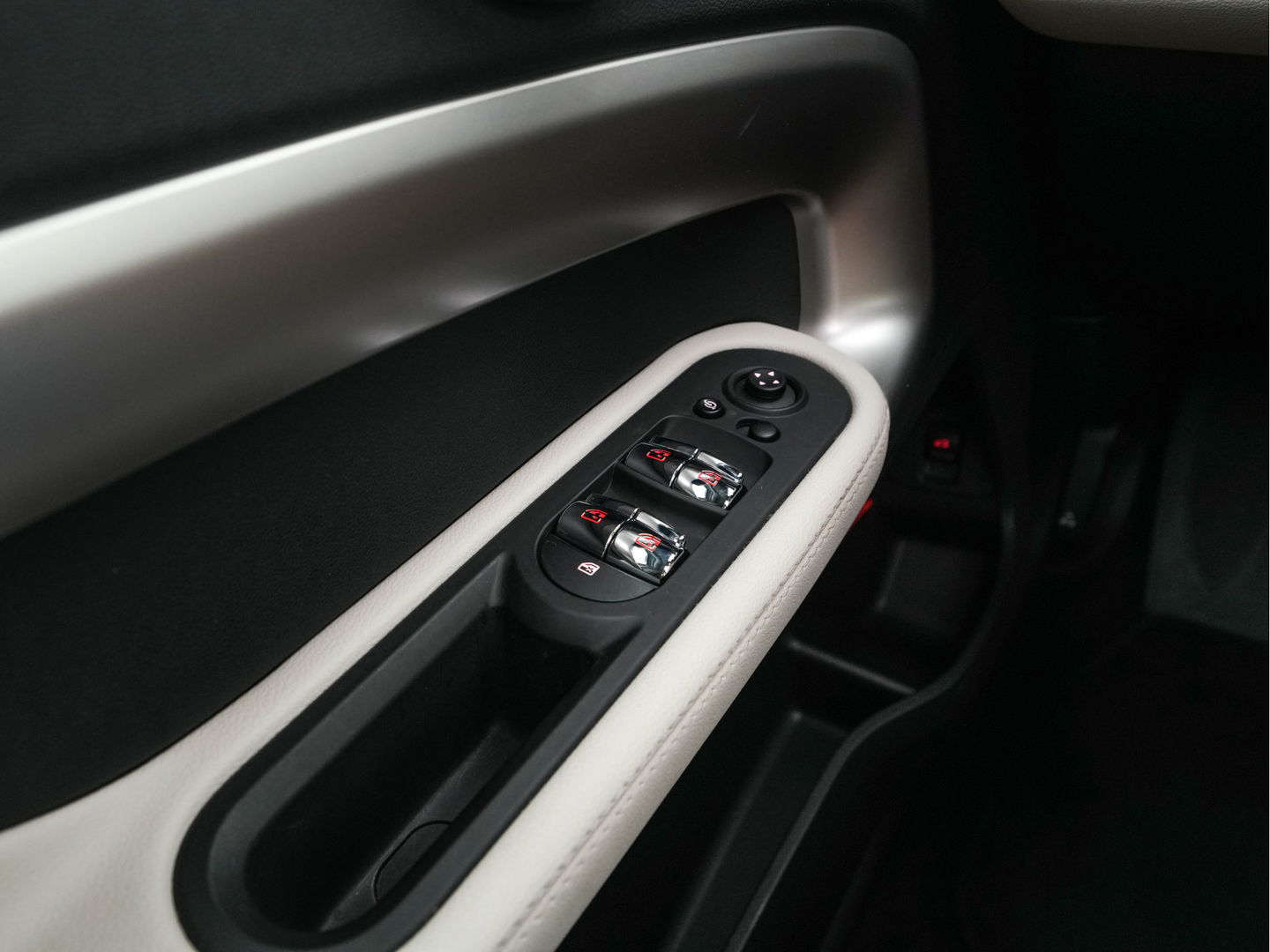 MINI Countryman 1.5 Cooper Business-Edition Outdoor-Pack Aut. *PANO | LUXURY-LEATHER | FULL-LED | HARMAN/KARDON-AUDIO | HEATED-SPORTSEATS | CAMERA | KEYLESS | DIGI-COCKPIT | NAVI-FULLMAP | ECC | PDC | CRUISE | 19"ALU*