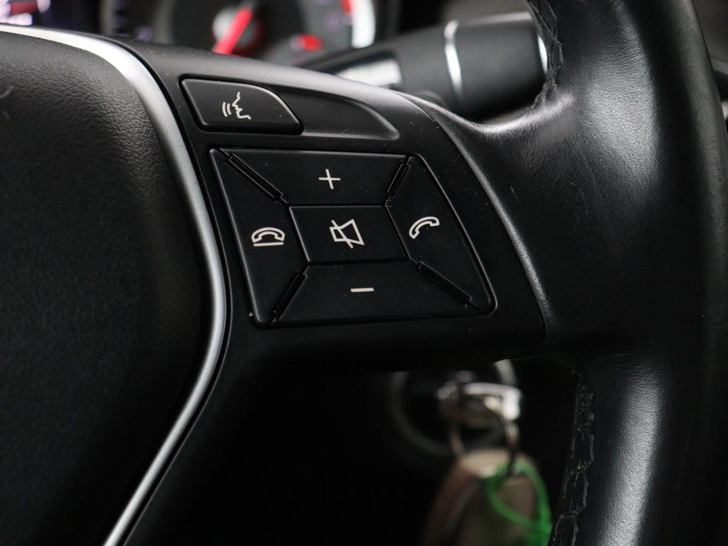 Mercedes-Benz GLA 180 CDI Lease Edition | Camera | Half leder | Trekhaak | Navigatie | Xenon | Cruise control | Bluetooth | Park Assist | Airco | Bluetooth