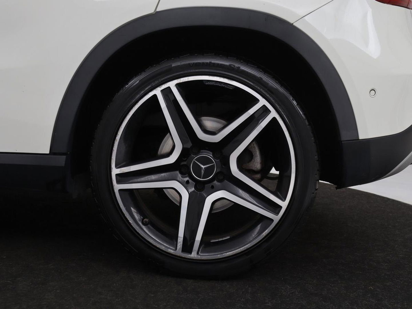 Mercedes-Benz GLA 180 CDI Lease Edition | Camera | Half leder | Trekhaak | Navigatie | Xenon | Cruise control | Bluetooth | Park Assist | Airco | Bluetooth