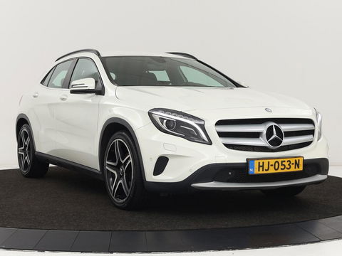 Mercedes-Benz GLA 180 CDI Lease Edition | Camera | Half leder | Trekhaak | Navigatie | Xenon | Cruise control | Bluetooth | Park Assist | Airco | Bluetooth