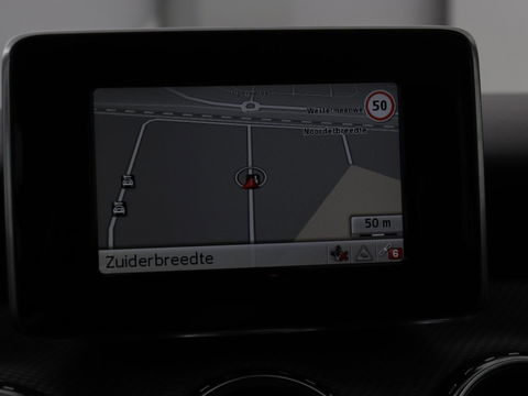 Mercedes-Benz GLA 180 CDI Lease Edition | Camera | Half leder | Trekhaak | Navigatie | Xenon | Cruise control | Bluetooth | Park Assist | Airco | Bluetooth