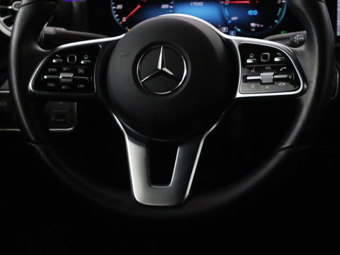 Mercedes-Benz A-Klasse 250e Business Solution Luxury | Leder | Stoelverwarming | Trekhaak | Camera | Navigatie | Full LED | Park Assist | Climate control | Widescreen
