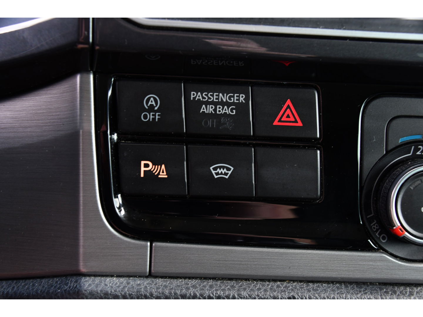 Volkswagen Transporter 2.0 TDI L2H1 DC Highline Adaptieve Cruise, Camera, Carplay, NAVI, Automaat, Trekhaak, LED, 150pk, Uniek!