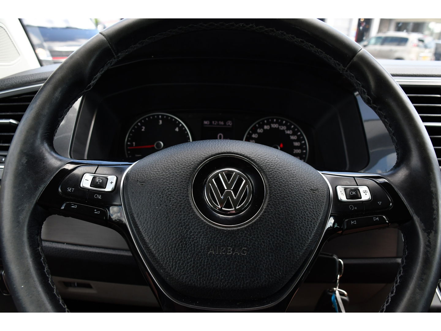 Volkswagen Transporter 2.0 TDI L2H1 DC Highline Adaptieve Cruise, Camera, Carplay, NAVI, Automaat, Trekhaak, LED, 150pk, Uniek!