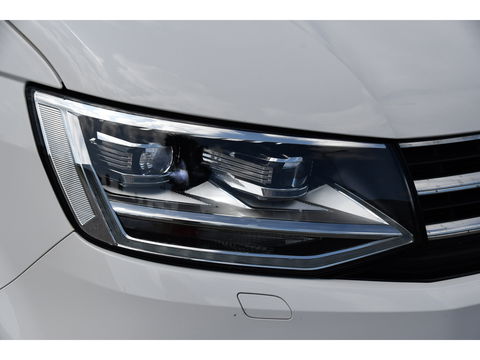 Volkswagen Transporter 2.0 TDI L2H1 DC Highline Adaptieve Cruise, Camera, Carplay, NAVI, Automaat, Trekhaak, LED, 150pk, Uniek!