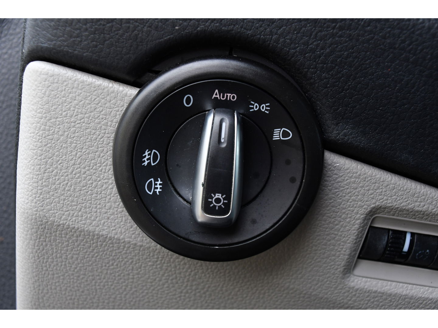 Volkswagen Transporter 2.0 TDI L2H1 DC Highline Adaptieve Cruise, Camera, Carplay, NAVI, Automaat, Trekhaak, LED, 150pk, Uniek!