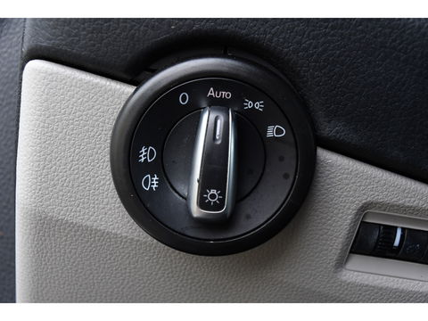 Volkswagen Transporter 2.0 TDI L2H1 DC Highline Adaptieve Cruise, Camera, Carplay, NAVI, Automaat, Trekhaak, LED, 150pk, Uniek!