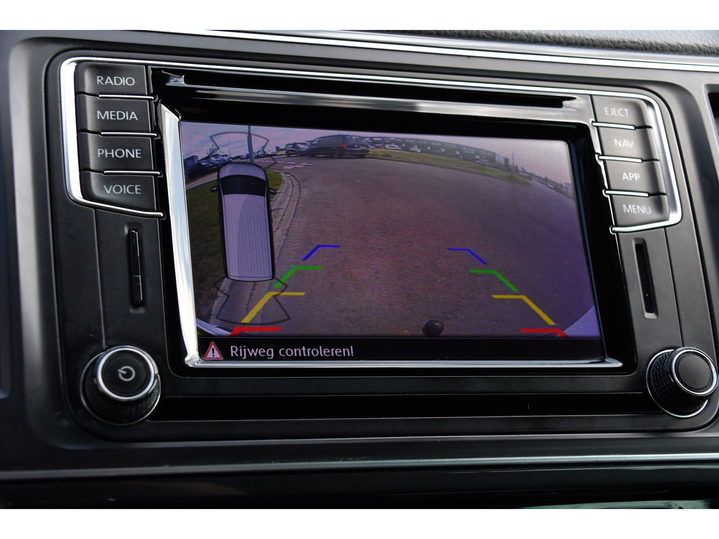 Volkswagen Transporter 2.0 TDI L2H1 DC Highline Adaptieve Cruise, Camera, Carplay, NAVI, Automaat, Trekhaak, LED, 150pk, Uniek!