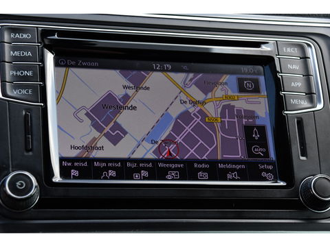 Volkswagen Transporter 2.0 TDI L2H1 DC Highline Adaptieve Cruise, Camera, Carplay, NAVI, Automaat, Trekhaak, LED, 150pk, Uniek!