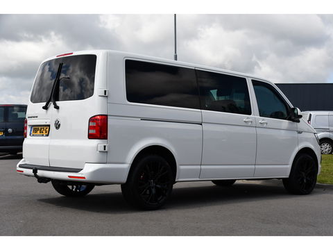 Volkswagen Transporter 2.0 TDI L2H1 DC Highline Adaptieve Cruise, Camera, Carplay, NAVI, Automaat, Trekhaak, LED, 150pk, Uniek!