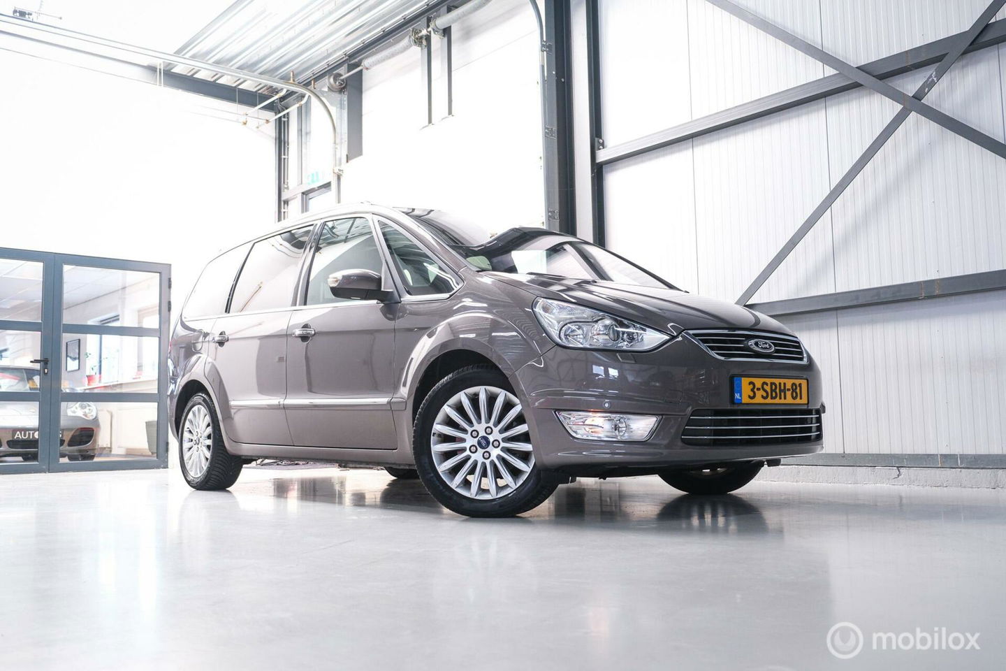 Ford Galaxy 1.6 SCTi Platinum | 7 persoons | Panorama | trekhaak | alcantara | Navigatie | NL auto NAP |