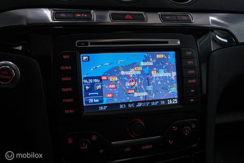 Ford Galaxy 1.6 SCTi Platinum | 7 persoons | Panorama | trekhaak | alcantara | Navigatie | NL auto NAP |