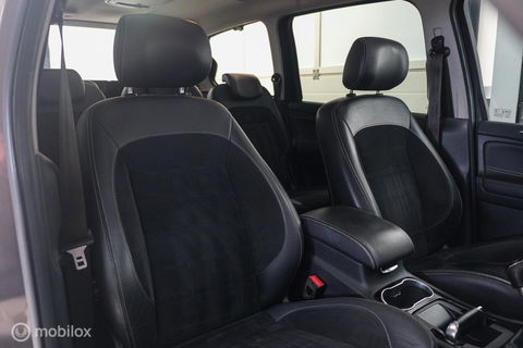 Ford Galaxy 1.6 SCTi Platinum | 7 persoons | Panorama | trekhaak | alcantara | Navigatie | NL auto NAP |