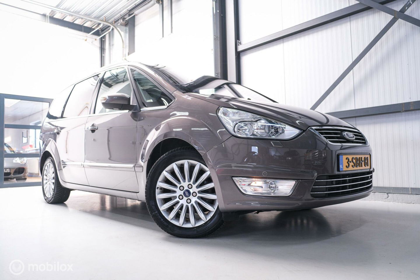 Ford Galaxy 1.6 SCTi Platinum | 7 persoons | Panorama | trekhaak | alcantara | Navigatie | NL auto NAP |
