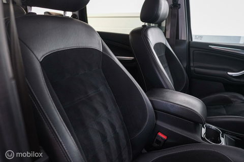 Ford Galaxy 1.6 SCTi Platinum | 7 persoons | Panorama | trekhaak | alcantara | Navigatie | NL auto NAP |