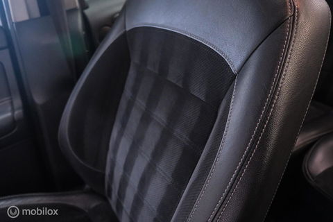 Ford Galaxy 1.6 SCTi Platinum | 7 persoons | Panorama | trekhaak | alcantara | Navigatie | NL auto NAP |