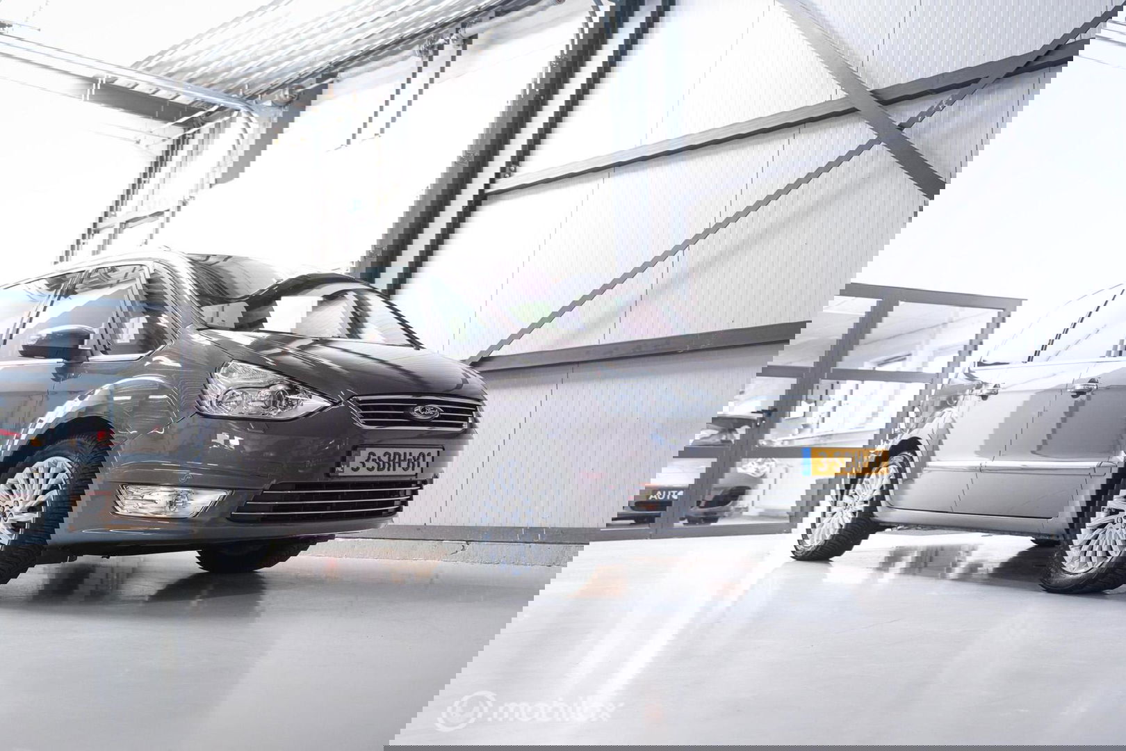 Ford Galaxy 1.6 SCTi Platinum | 7 persoons | Panorama | trekhaak | alcantara | Navigatie | NL auto NAP |