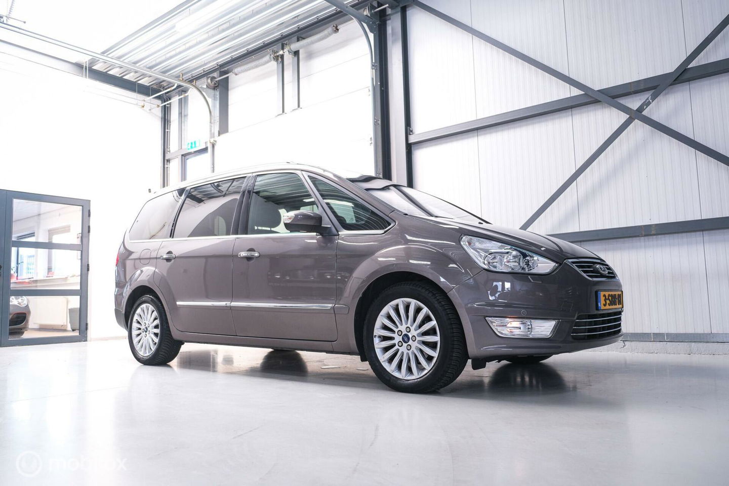 Ford Galaxy 1.6 SCTi Platinum | 7 persoons | Panorama | trekhaak | alcantara | Navigatie | NL auto NAP |