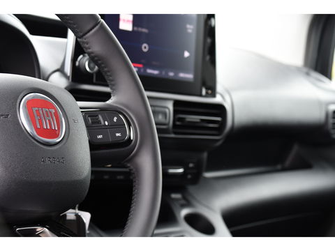Fiat E-Doblò 136 L1 50 kWh Black Edition Cruise, Sensoren, Clima, Carplay, 136PK, Uniek!