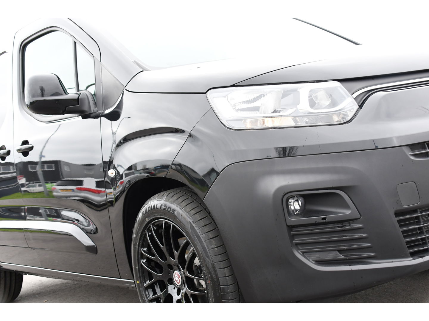 Fiat E-Doblò 136 L1 50 kWh Black Edition Cruise, Sensoren, Clima, Carplay, 136PK, Uniek!