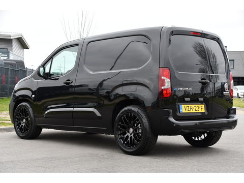 Fiat E-Doblò 136 L1 50 kWh Black Edition Cruise, Sensoren, Clima, Carplay, 136PK, Uniek!