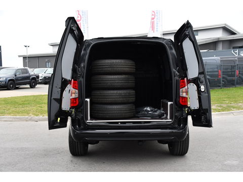 Fiat E-Doblò 136 L1 50 kWh Black Edition Cruise, Sensoren, Clima, Carplay, 136PK, Uniek!