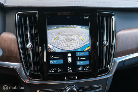 Volvo V90 2.0 B4 Business Pro | Massage | Trekhaak | Stoelkoeling | Pine grey | NL auto NAP | Camera | Leder | LED | Rijklaar |