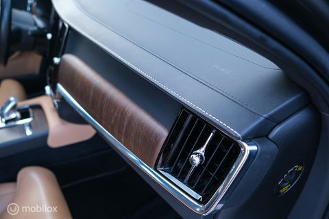 Volvo V90 2.0 B4 Business Pro | Massage | Trekhaak | Stoelkoeling | Pine grey | NL auto NAP | Camera | Leder | LED | Rijklaar |
