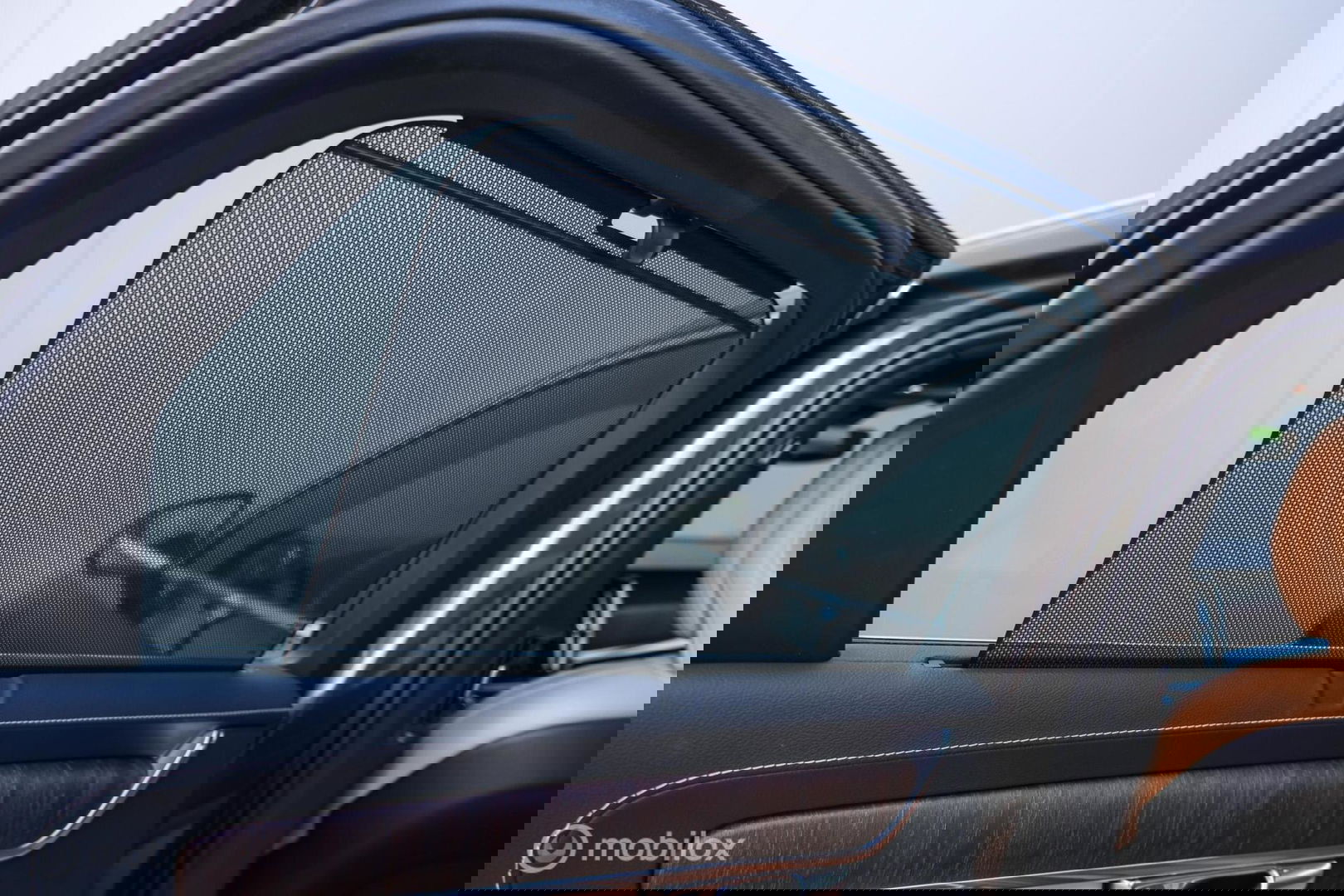 Volvo V90 2.0 B4 Business Pro | Massage | Trekhaak | Stoelkoeling | Pine grey | NL auto NAP | Camera | Leder | LED | Rijklaar |