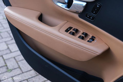 Volvo V90 2.0 B4 Business Pro | Massage | Trekhaak | Stoelkoeling | Pine grey | NL auto NAP | Camera | Leder | LED | Rijklaar |