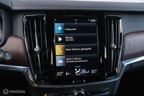 Volvo V90 2.0 B4 Business Pro | Massage | Trekhaak | Stoelkoeling | Pine grey | NL auto NAP | Camera | Leder | LED | Rijklaar |