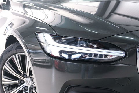 Volvo V90 2.0 B4 Business Pro | Massage | Trekhaak | Stoelkoeling | Pine grey | NL auto NAP | Camera | Leder | LED | Rijklaar |