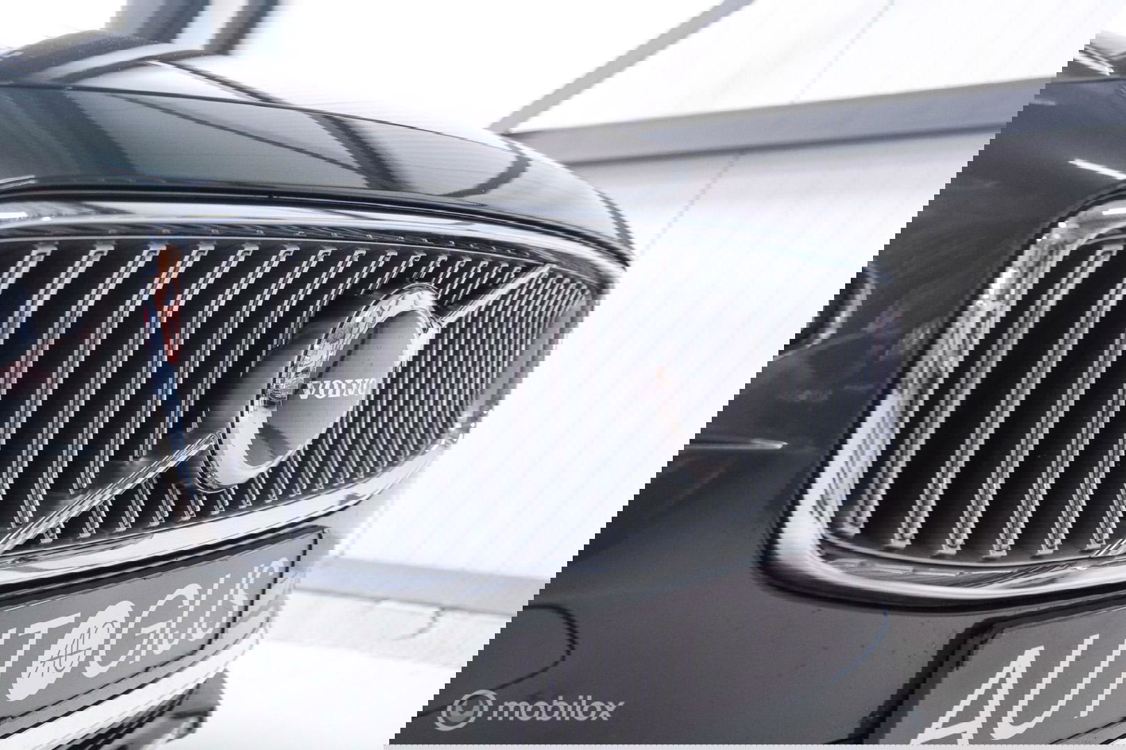 Volvo V90 2.0 B4 Business Pro | Massage | Trekhaak | Stoelkoeling | Pine grey | NL auto NAP | Camera | Leder | LED | Rijklaar |