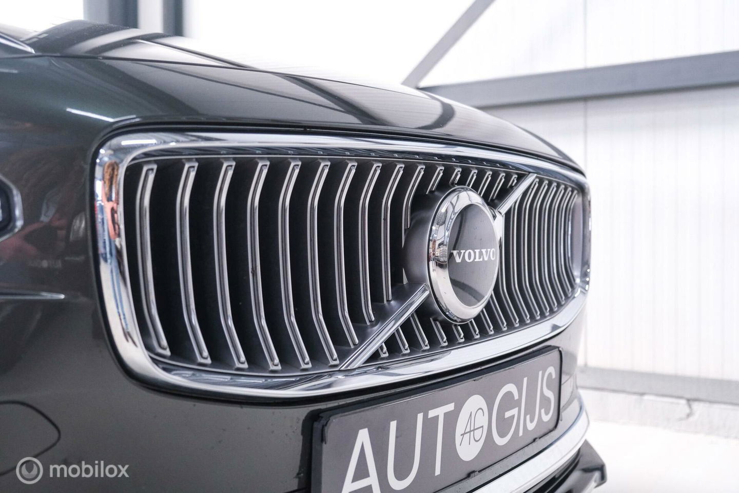 Volvo V90 2.0 B4 Business Pro | Massage | Trekhaak | Stoelkoeling | Pine grey | NL auto NAP | Camera | Leder | LED | Rijklaar |