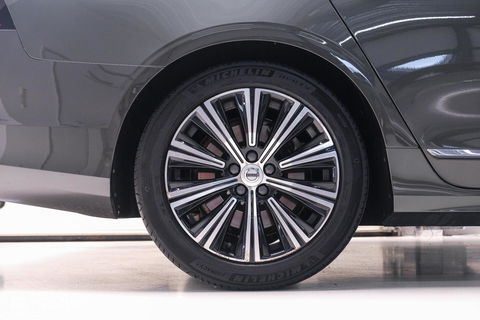 Volvo V90 2.0 B4 Business Pro | Massage | Trekhaak | Stoelkoeling | Pine grey | NL auto NAP | Camera | Leder | LED | Rijklaar |