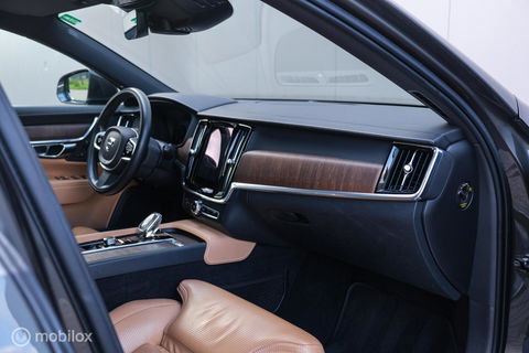 Volvo V90 2.0 B4 Business Pro | Massage | Trekhaak | Stoelkoeling | Pine grey | NL auto NAP | Camera | Leder | LED | Rijklaar |