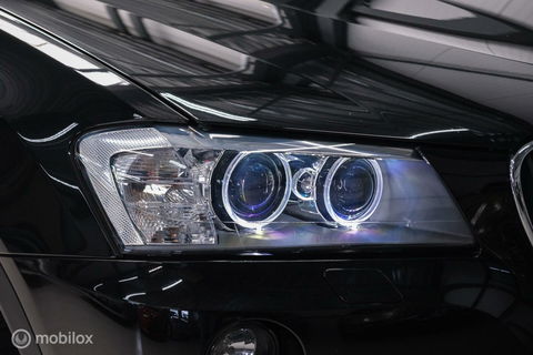 BMW X3 xDrive20i High Executive | 4x4 | Trekhaak | Leder | LED | Winter + zomerset | Zeer nette auto | Navigatie | Sportstoelen |