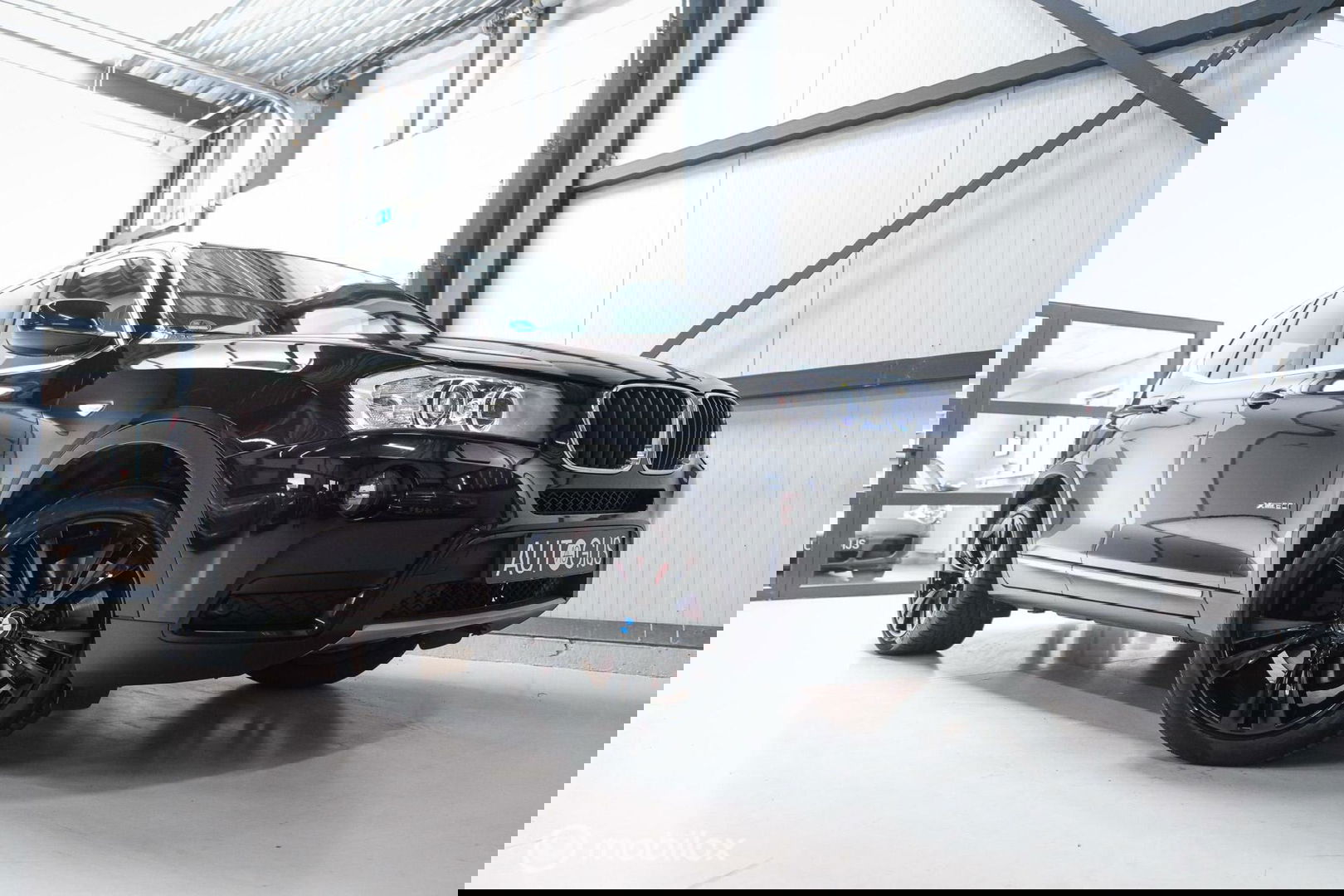 BMW X3 xDrive20i High Executive | 4x4 | Trekhaak | Leder | LED | Winter + zomerset | Zeer nette auto | Navigatie | Sportstoelen |