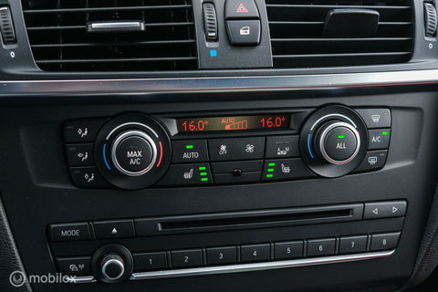 BMW X3 xDrive20i High Executive | 4x4 | Trekhaak | Leder | LED | Winter + zomerset | Zeer nette auto | Navigatie | Sportstoelen |