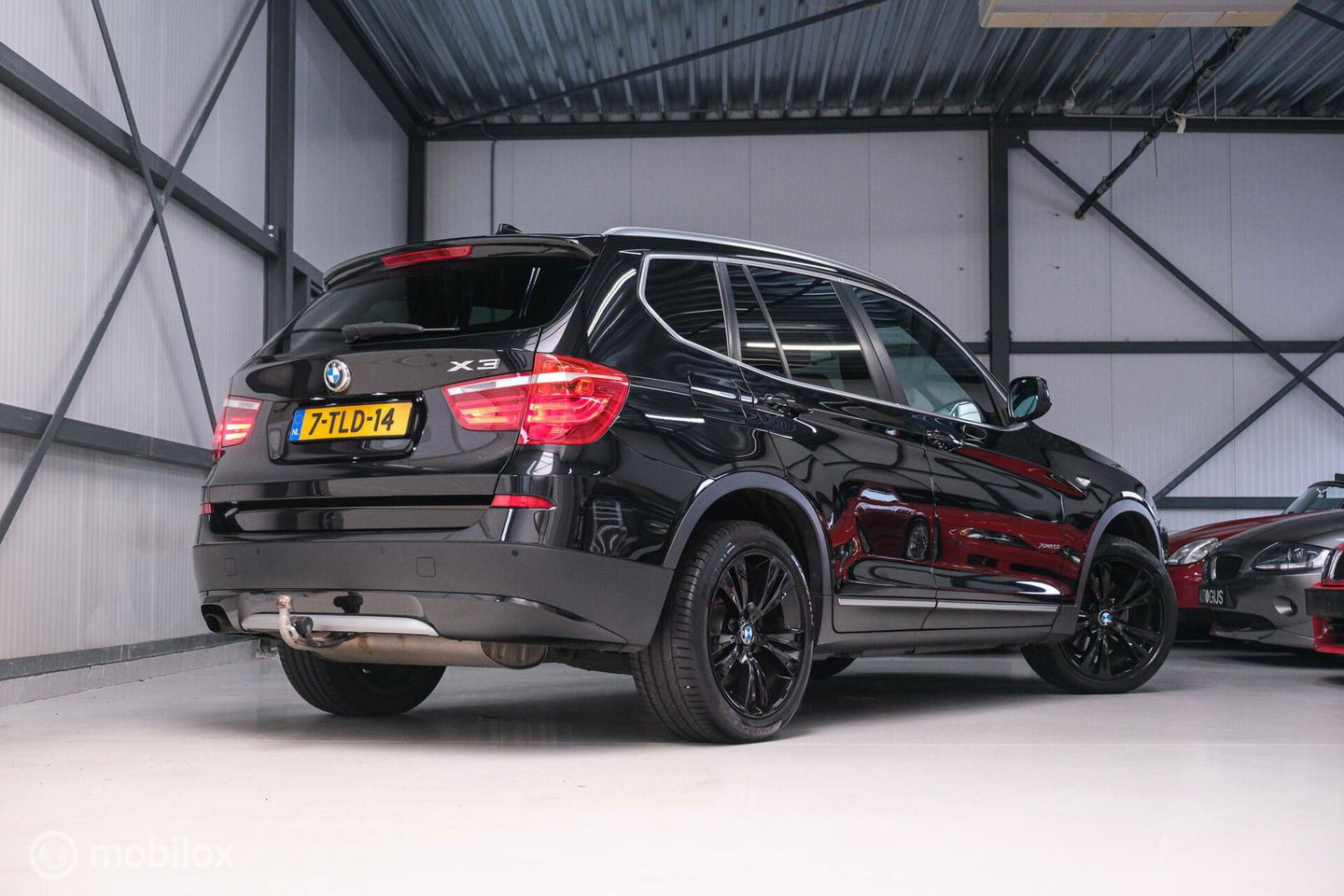 BMW X3 xDrive20i High Executive | 4x4 | Trekhaak | Leder | LED | Winter + zomerset | Zeer nette auto | Navigatie | Sportstoelen |