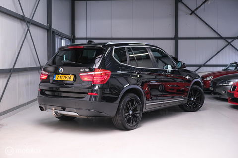 BMW X3 xDrive20i High Executive | 4x4 | Trekhaak | Leder | LED | Winter + zomerset | Zeer nette auto | Navigatie | Sportstoelen |