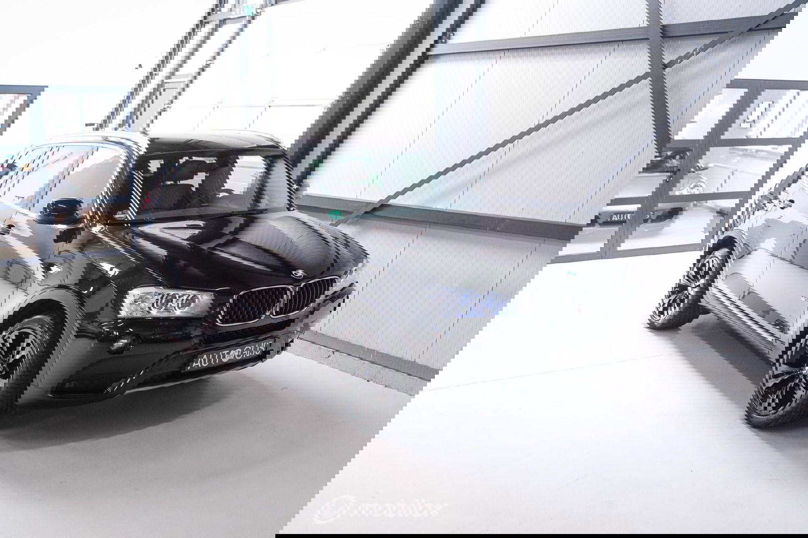 BMW X3 xDrive20i High Executive | 4x4 | Trekhaak | Leder | LED | Winter + zomerset | Zeer nette auto | Navigatie | Sportstoelen |