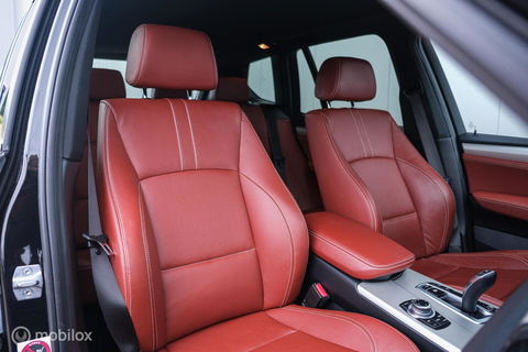 BMW X3 xDrive20i High Executive | 4x4 | Trekhaak | Leder | LED | Winter + zomerset | Zeer nette auto | Navigatie | Sportstoelen |