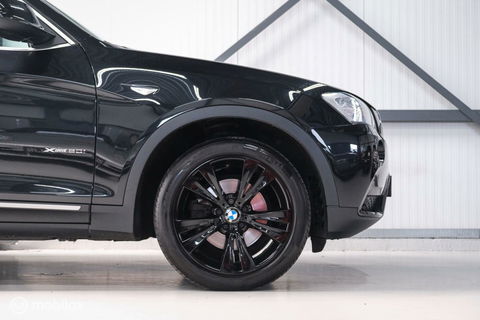 BMW X3 xDrive20i High Executive | 4x4 | Trekhaak | Leder | LED | Winter + zomerset | Zeer nette auto | Navigatie | Sportstoelen |