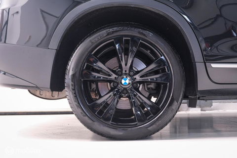 BMW X3 xDrive20i High Executive | 4x4 | Trekhaak | Leder | LED | Winter + zomerset | Zeer nette auto | Navigatie | Sportstoelen |